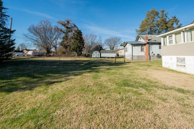 Building Photo - 2 bed/1 bath site built home