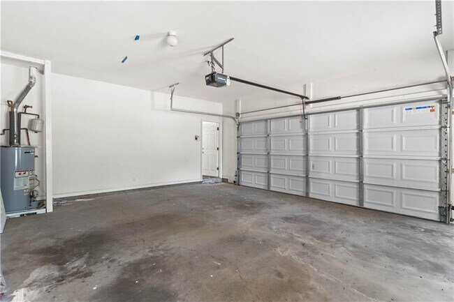 Building Photo - 965 Dogwood Park Dr