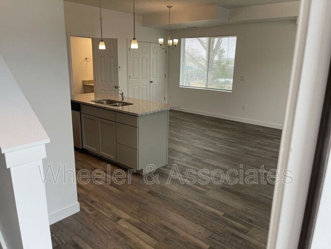 Building Photo - 1045 S 1200 W