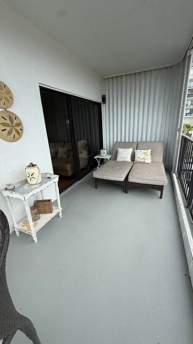 Building Photo - 5159 N Hwy A1A