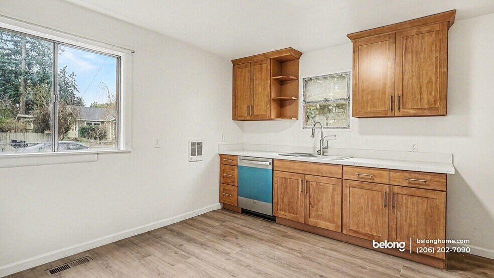 Building Photo - 16702 Linden Ave N