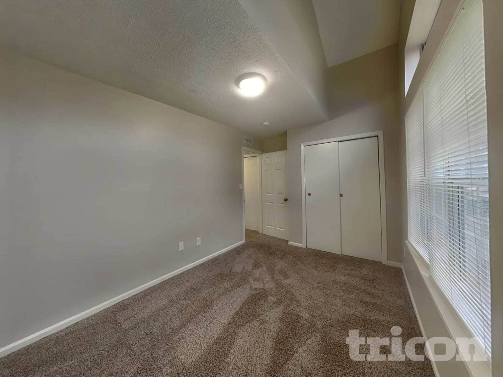 Building Photo - 3737 W 42nd Terrace