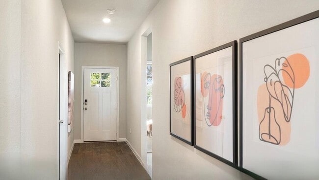 Building Photo - 611 Bluffview Dr.