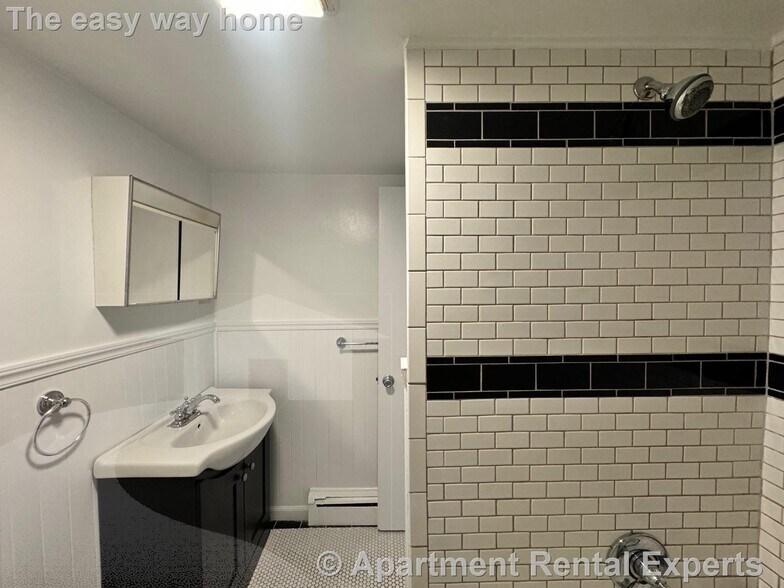 Building Photo - 205B Highland Ave