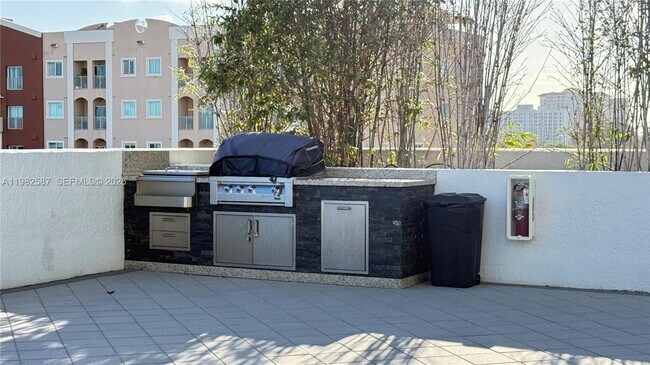 Building Photo - 3180 SW 22nd Terrace