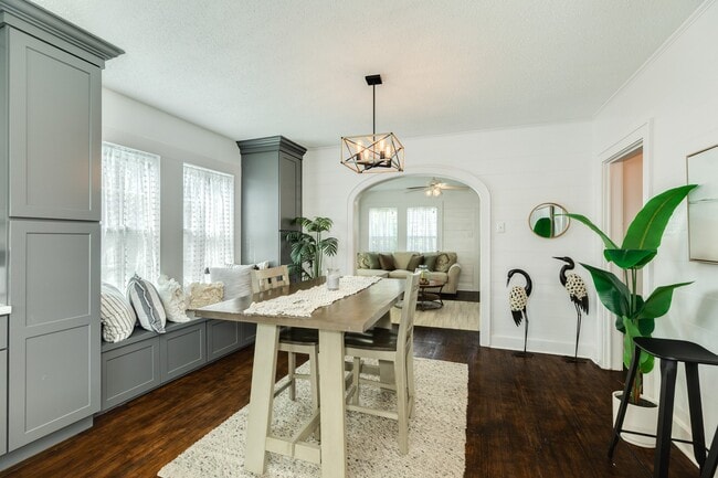 Building Photo - 4417 Avenue R