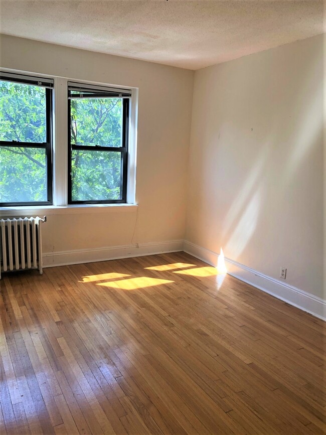 Building Photo - 145 Englewood Ave