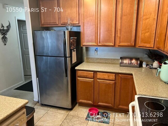 Building Photo - Spacious Two Bedroom Townhome