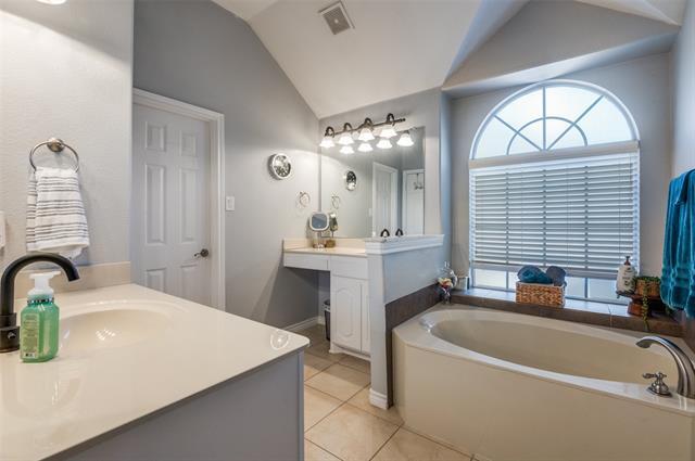 Building Photo - 2731 Vela