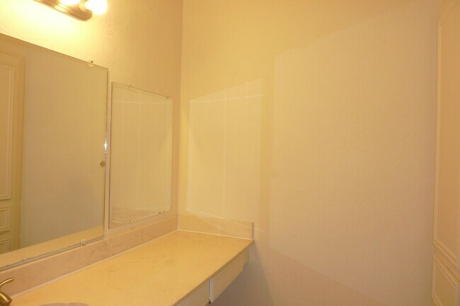 Building Photo - 8916 Carousel Ln