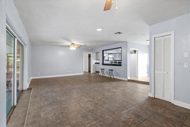 Building Photo - 903 Tomahawk Trail