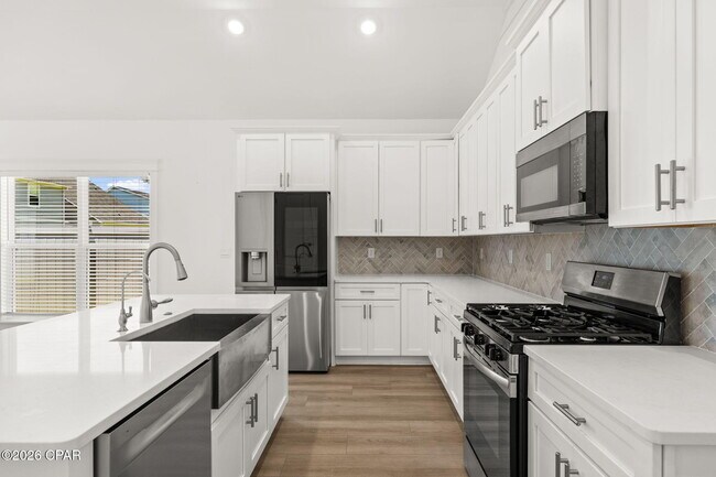 Building Photo - 836 Walsonham Dr