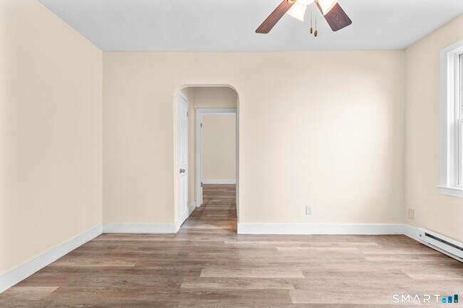 Building Photo - 313 High St