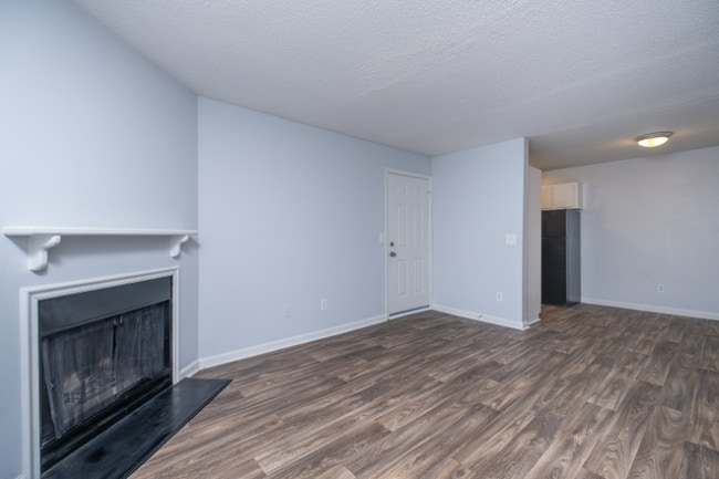 Building Photo - 3911 Water Oak Dr