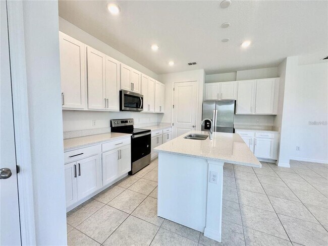 Building Photo - 1707 Sanibel Dr