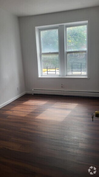 Building Photo - 361 Avenue X