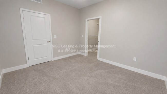 Building Photo - Handicap-Accessible Apartment — Updated, Convenient & Move-In Ready 09/08/26