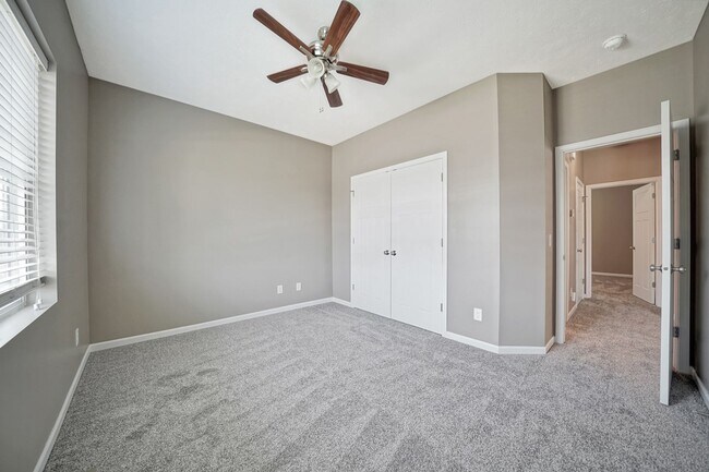 Building Photo - Home with newly finished basement!