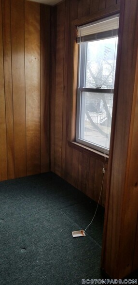 Building Photo - 105 Buttonwood St
