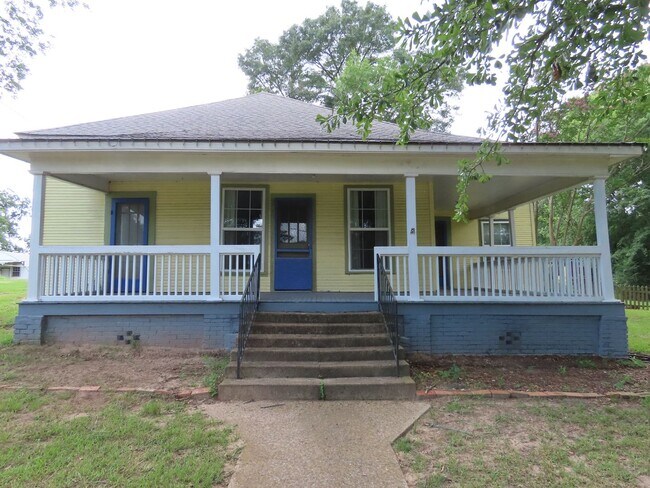 Primary Photo - Cozy 2 Bedroom 1 Bath in Winona