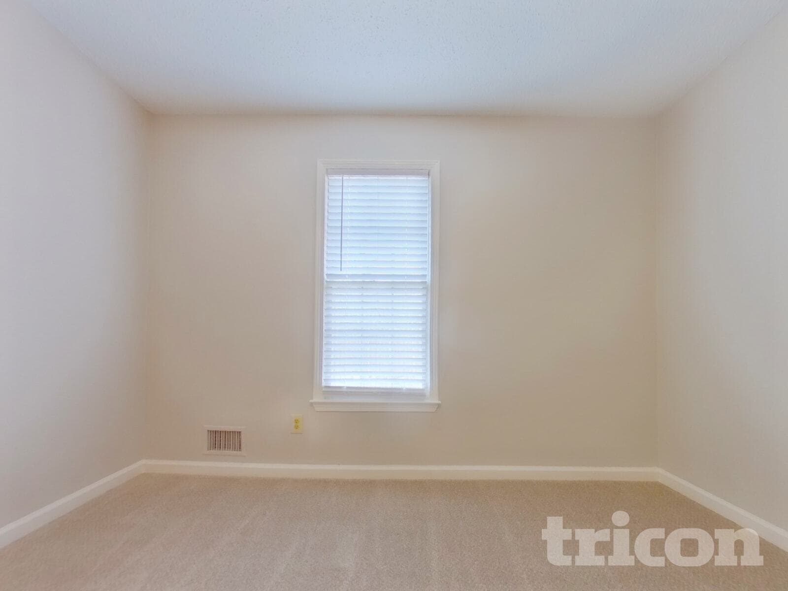 Building Photo - 329 Stratford Dr