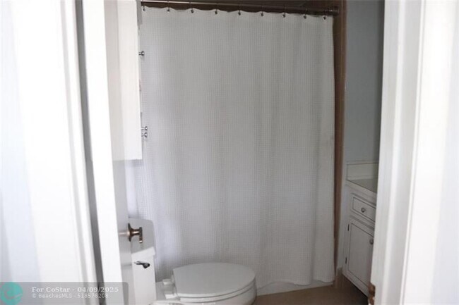 Building Photo - 3150 W Rolling Hills Cir