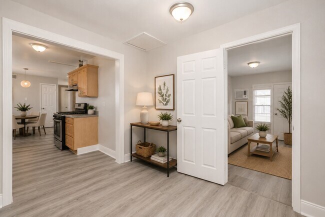 Building Photo - 9834 Denning Dr
