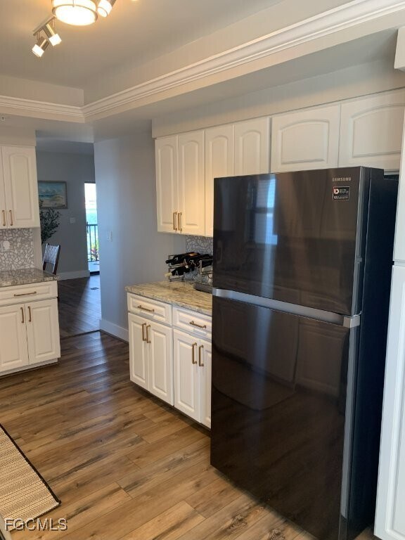 Building Photo - 1925 Clifford St