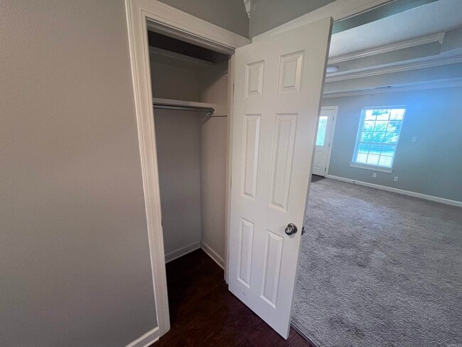 Building Photo - 1808 Airborn Dr