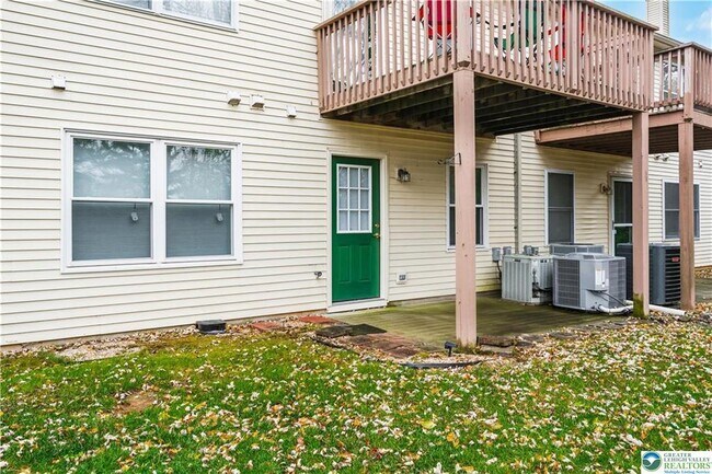 Building Photo - 7318F Sauerkraut Ln