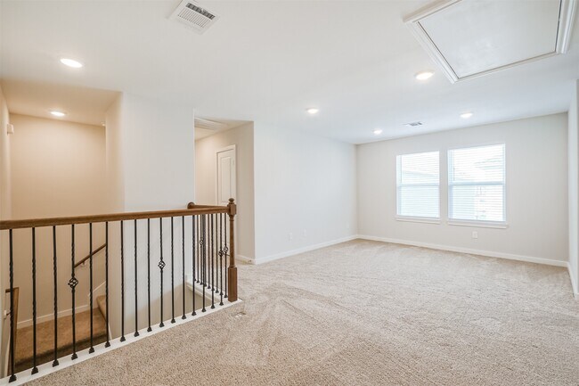 Building Photo - 3623 Pathfinder Ct
