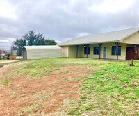 Building Photo - 302 E Granite St