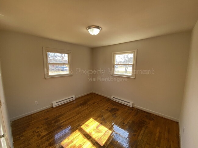 Building Photo - 209 Hamilton St