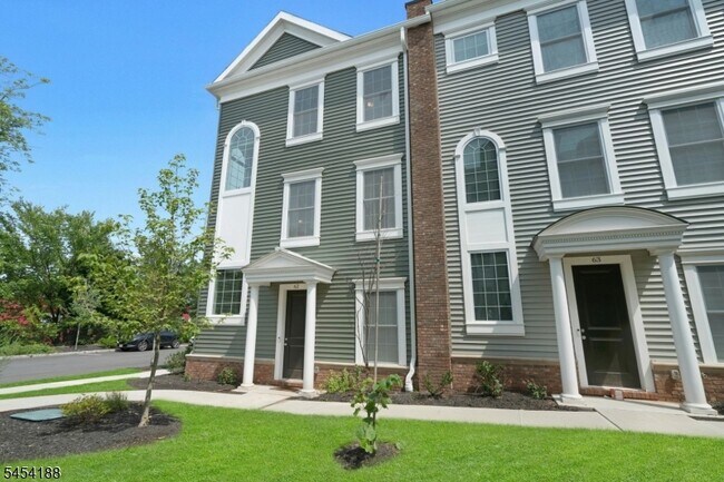 Building Photo - 62 Parkside Ln