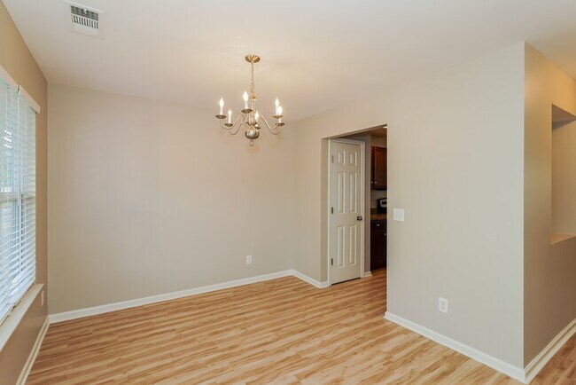 Building Photo - 2145 Erin Ln