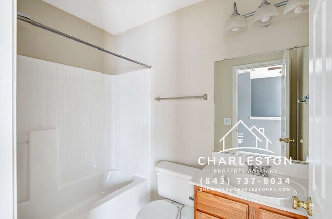 Building Photo - 222 Maypop Dr