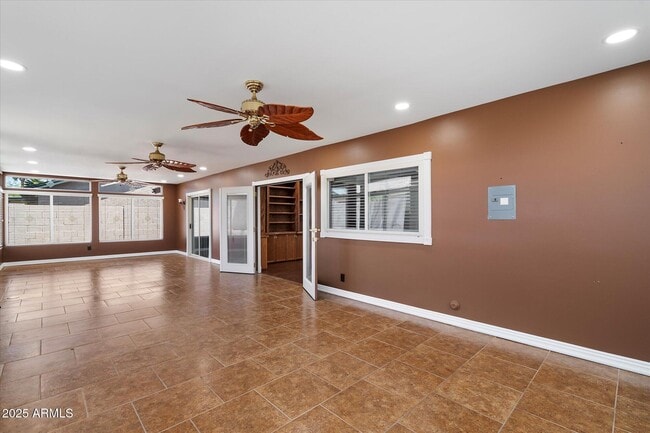 Building Photo - 6822 E Kelton Ln