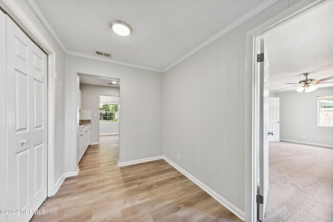 Building Photo - 3526 Formosa Dr