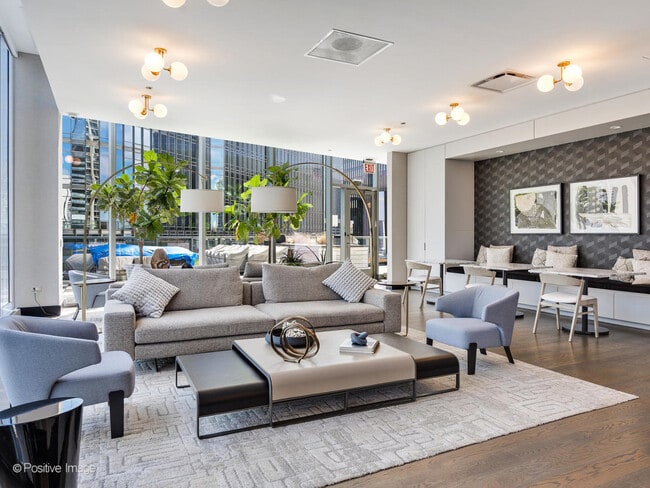 Building Photo - 403 N Wabash Ave