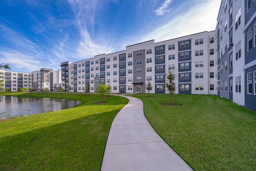 Building Photo - 5579 Millenia Park Blvd