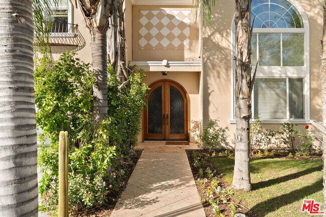 Building Photo - 5217 Etiwanda Ave