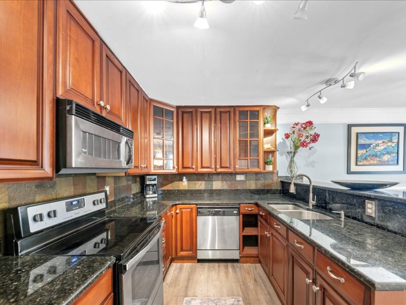 Building Photo - 1410 N Druid Hills Rd