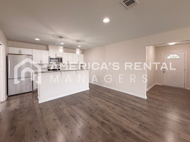 Building Photo - 6221 Burbank Crossing Loop