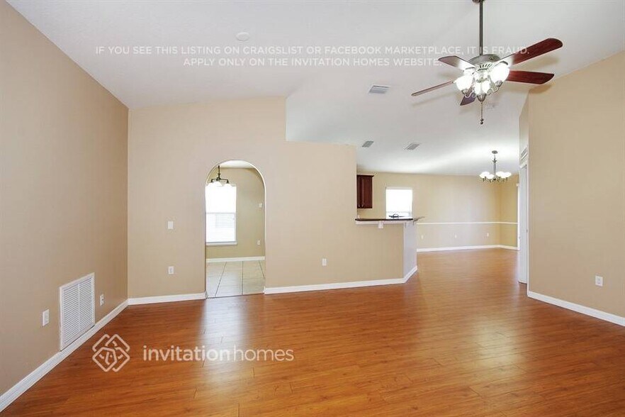 Building Photo - 14127 Econ Woods Ln