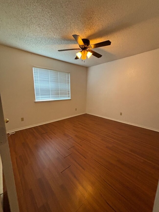 Building Photo - 3739 Hulen Park Cir