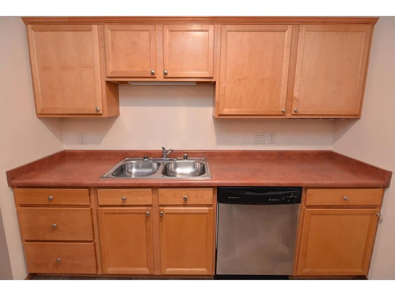 Building Photo - 8206 Starr Grass Dr