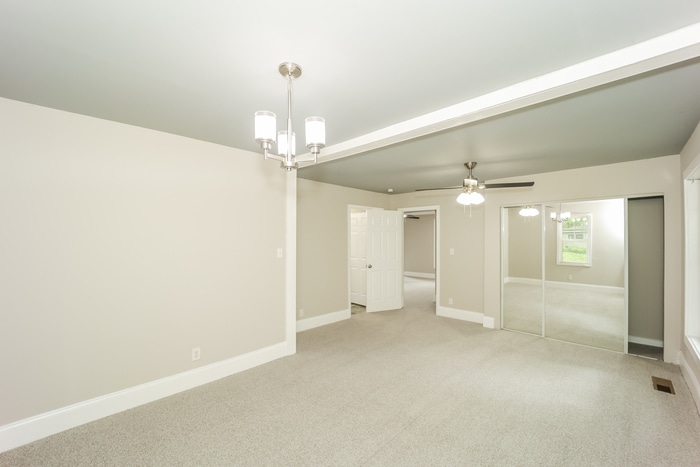 Building Photo - 766 Cascade Dr