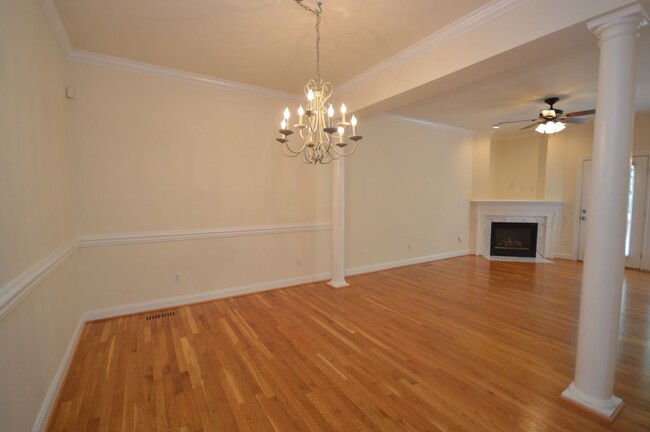 Building Photo - 103 Grande Dr
