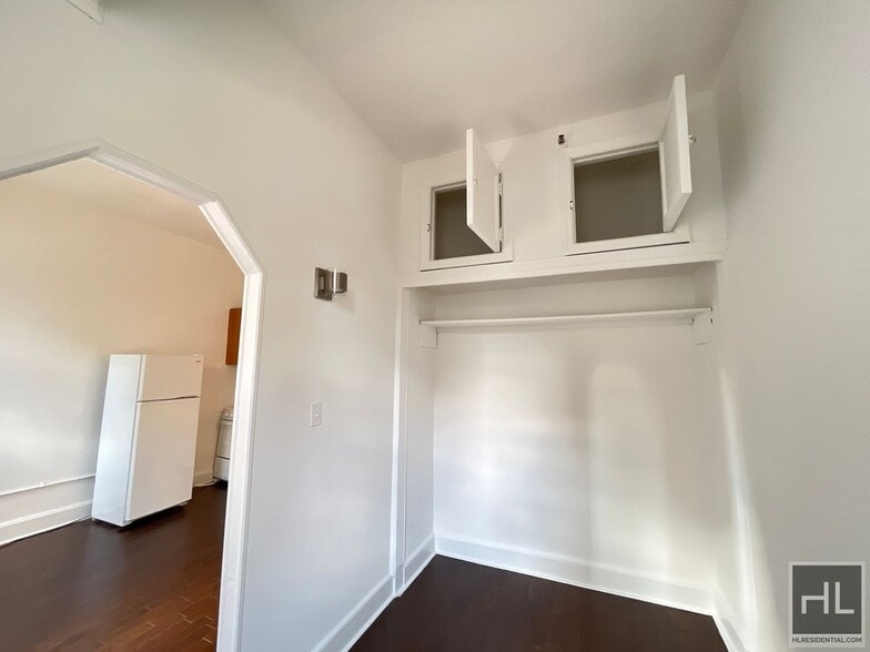 Building Photo - SECOND AVENUE