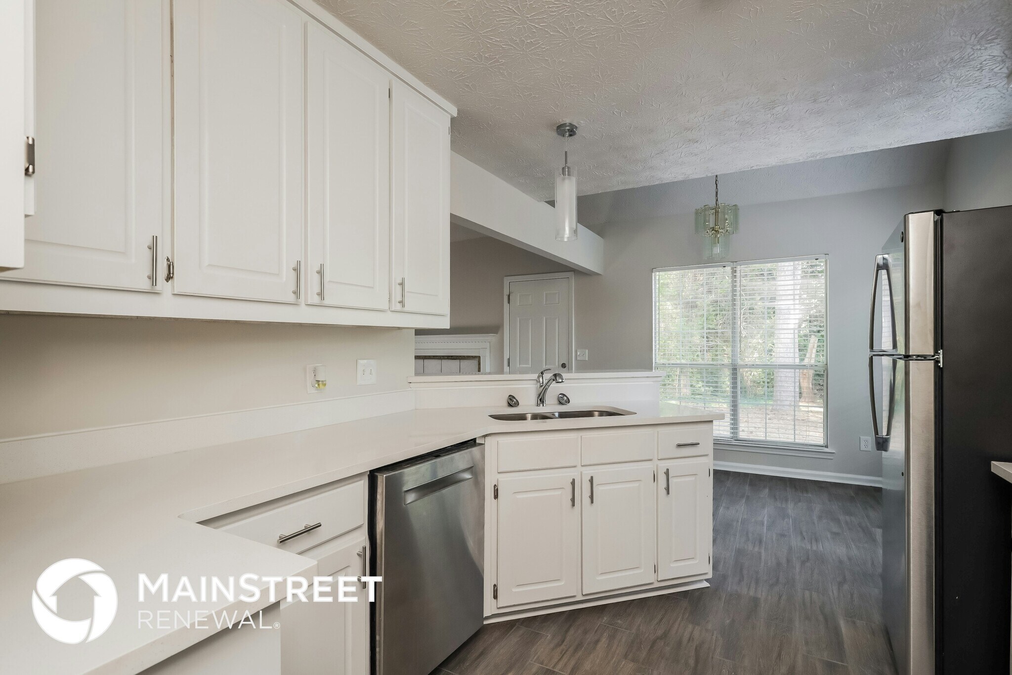 Building Photo - 242 Fairview Point